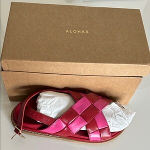ALOHAS marshmallow sacchi Two-Tone Red and Pink Sandals size US 9